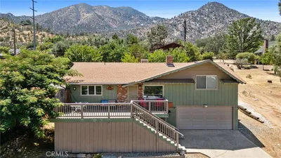 119 Pine photo 2