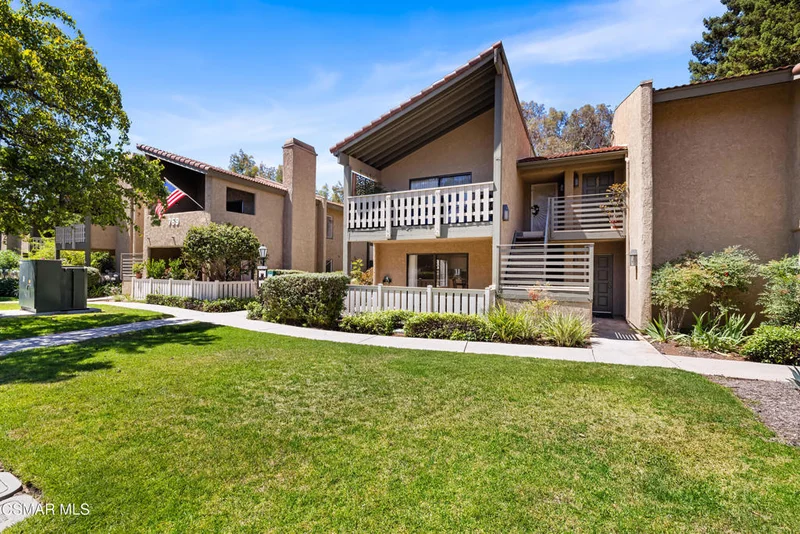 769 Birchpark Circle 101, Thousand Oaks, CA 91360