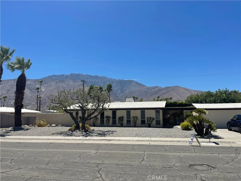2605 N Kitty Hawk Drive, Palm Springs, CA 92262