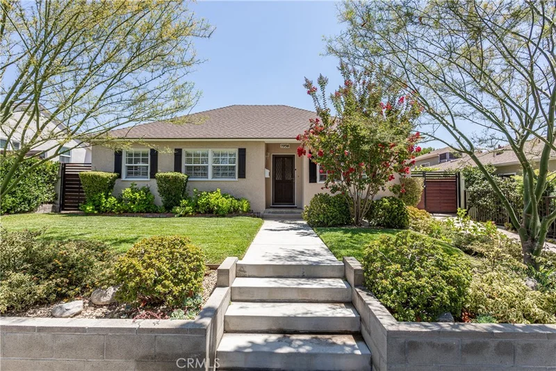 2958 N Buena Vista Street, Burbank, CA 91504