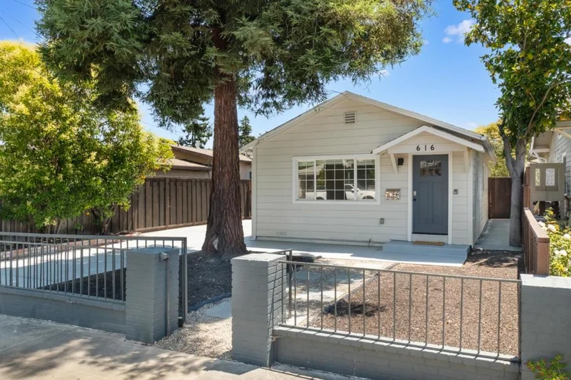 616 Douglas, Redwood City, CA 94063