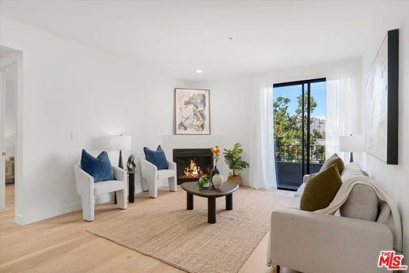 625 S Berendo Street 212, Los Angeles, CA 90005