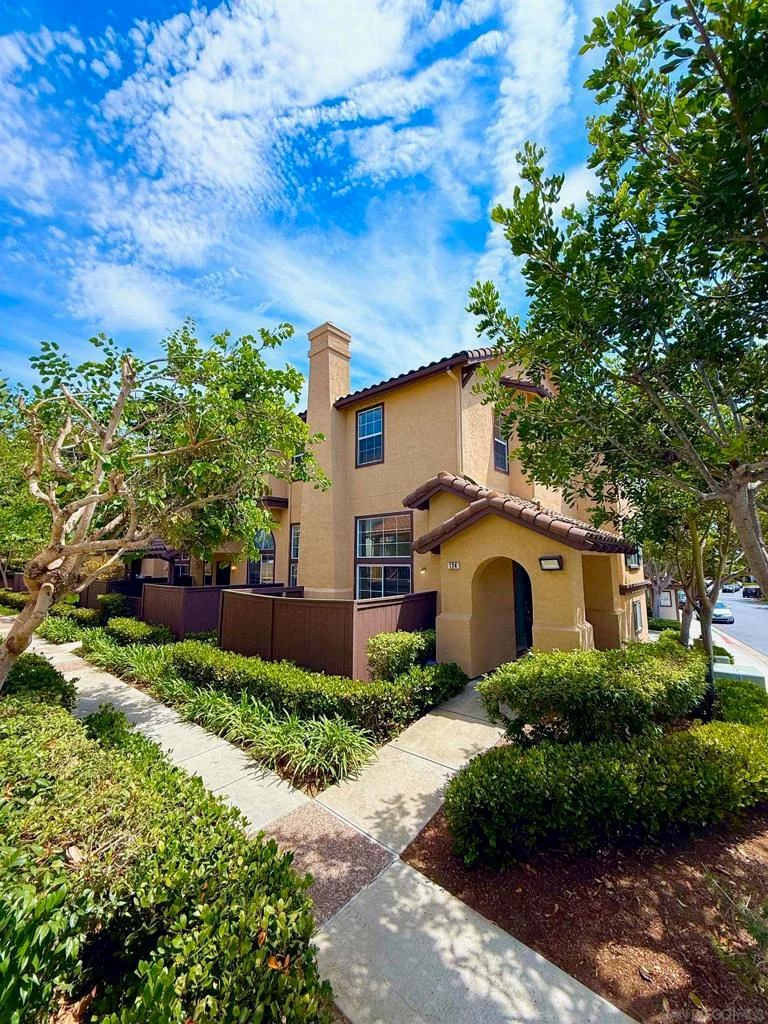 10140 Wateridge Cir 124, San Diego, CA 92121