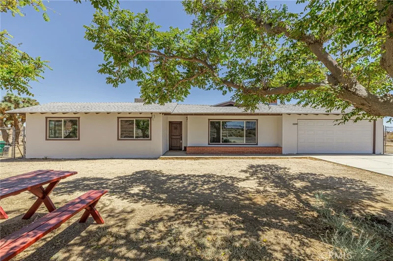 5200 Mojave Tropico Road, Rosamond, CA 93560