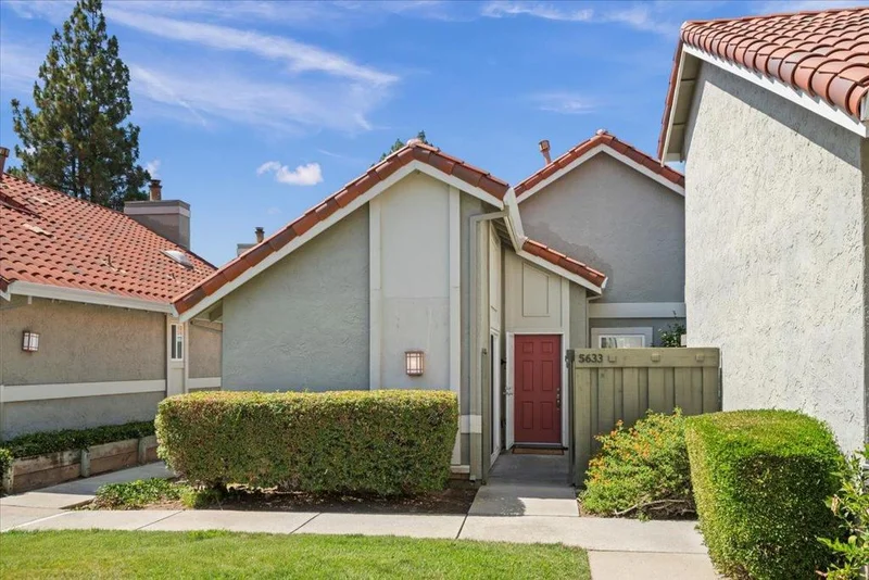 5633 Strawflower Lane, San Jose, CA 95118
