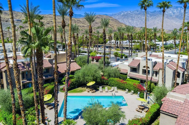 2700 Lawrence Crossley Road 120, Palm Springs, CA 92264