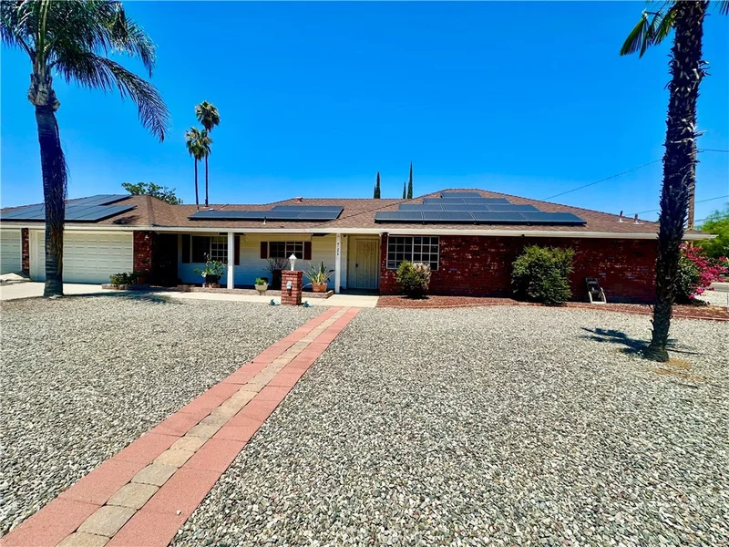 41224 Toledo Drive, Hemet, CA 92544