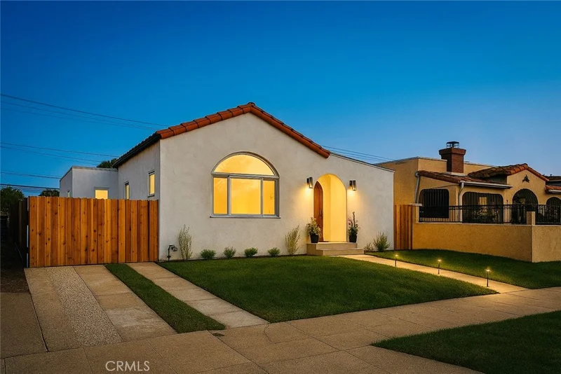 3009 S Norton Avenue, Los Angeles, CA 90018