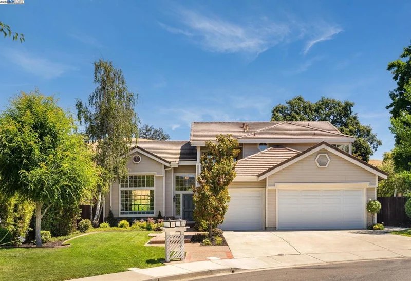 851 Independence Ct, Pleasanton, CA 94566