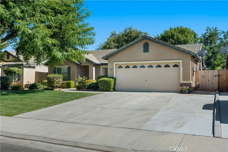 12401 Verdelho Avenue, Bakersfield, CA 93312