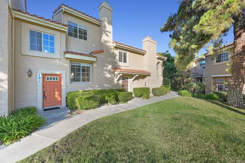 7727 Caminito Monarca 102, Carlsbad, CA 92009