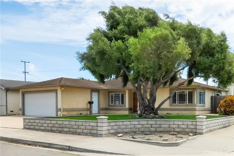 1020 W Cherry Avenue, Lompoc, CA 93436