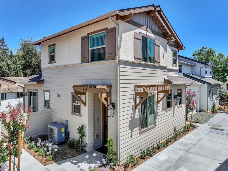 619 E Walnut Avenue, Monrovia, CA 91016