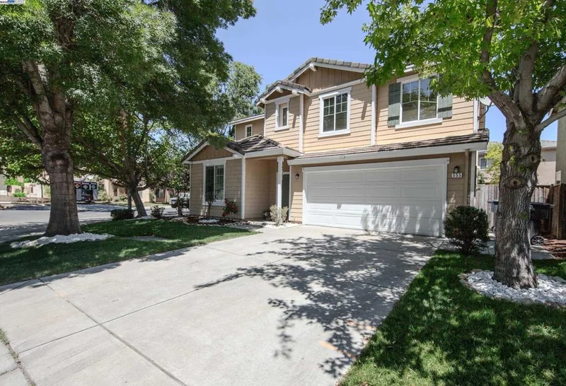 555 Centre Court Dr, Tracy, CA 95376