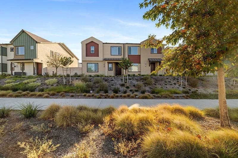 27636 Symphony Place, Valencia, CA 91381
