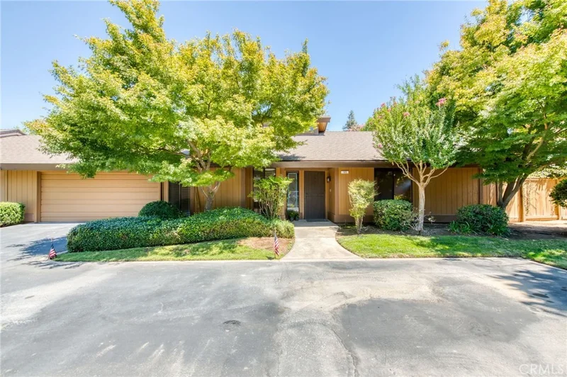 6300 N Palm Avenue 105, Fresno, CA 93704