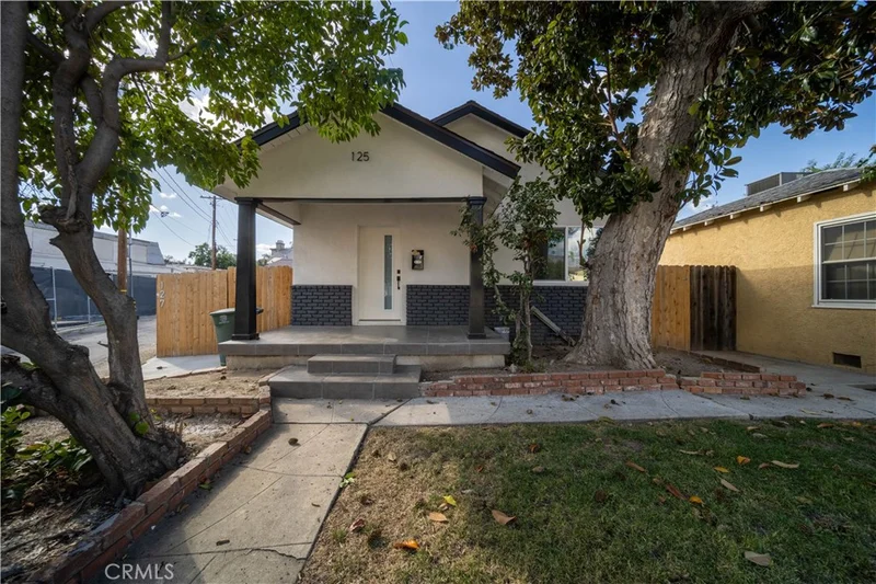 125 N Keystone Street, Burbank, CA 91506