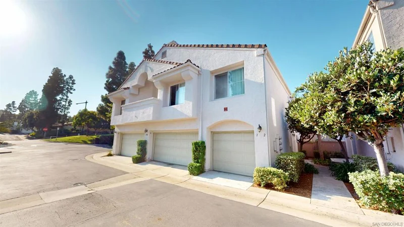 5580 Renaissance Ave 1, San Diego, CA 92122