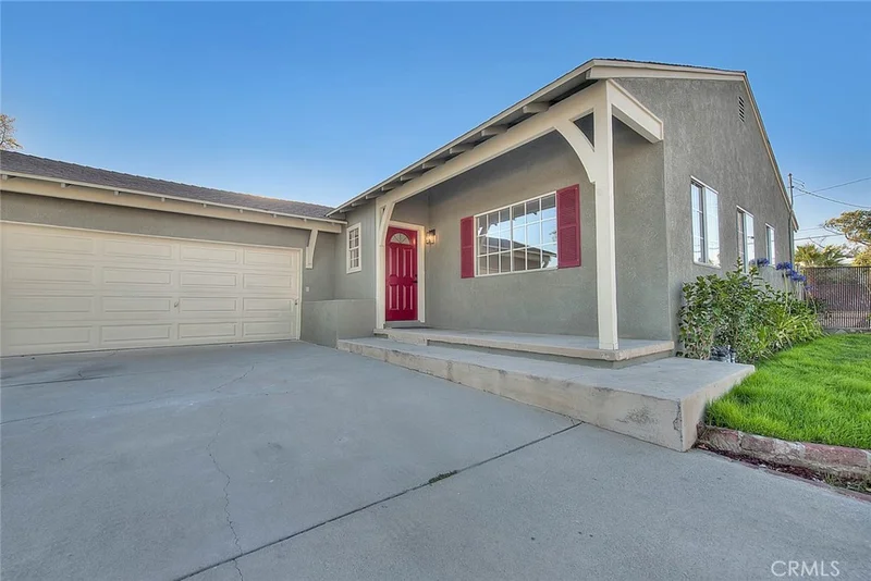 1025 Bonnie Brae Street, Pomona, CA 91767