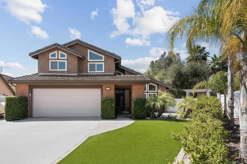 8885 Burkshire Pl, Lakeside, CA 92040