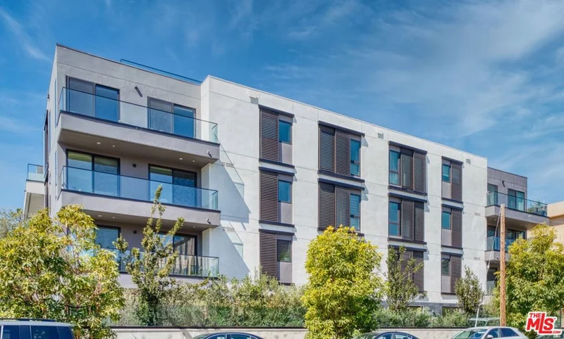 411 S Hamel Road 306, Los Angeles, CA 90048