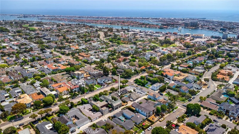 511 Santa Ana Avenue, Newport Beach, CA 92663
