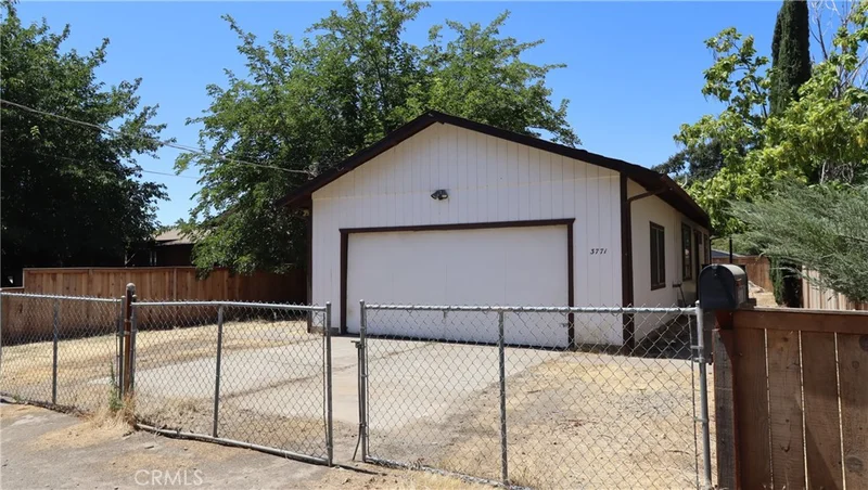 3771 Manchester Avenue photo 2