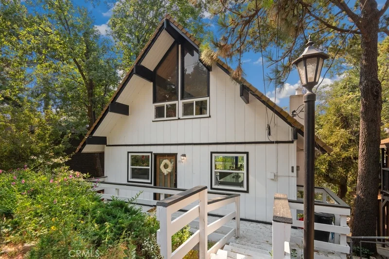 771 W Victoria Court, Lake Arrowhead, CA 92352