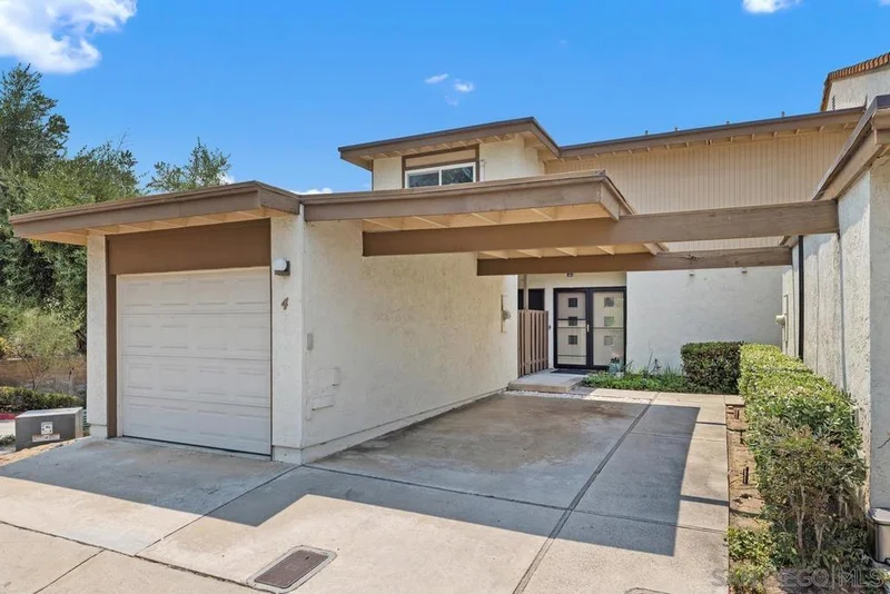 575 Otay Lakes Rd 4