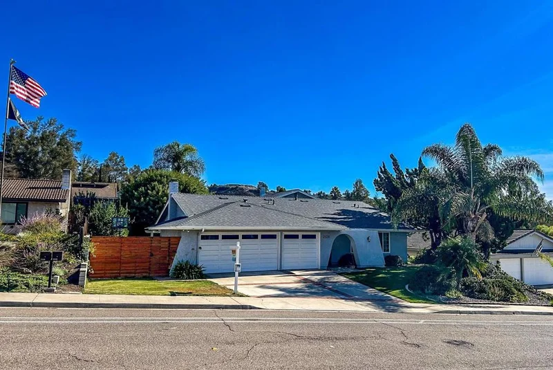 2528 Windmill View Road, El Cajon, CA 92020