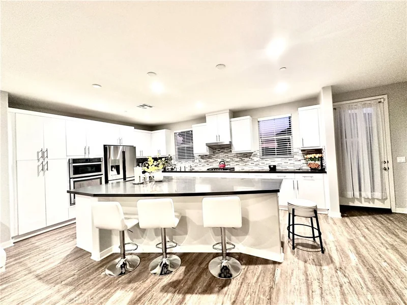 4235 Calle Del Vista, Oceanside, CA 92057