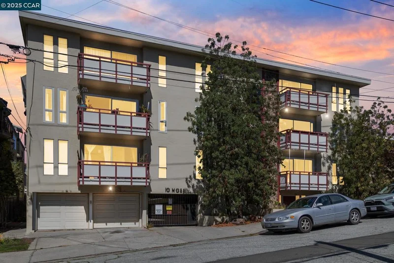 10 Moss Ave 34, Oakland, CA 94610