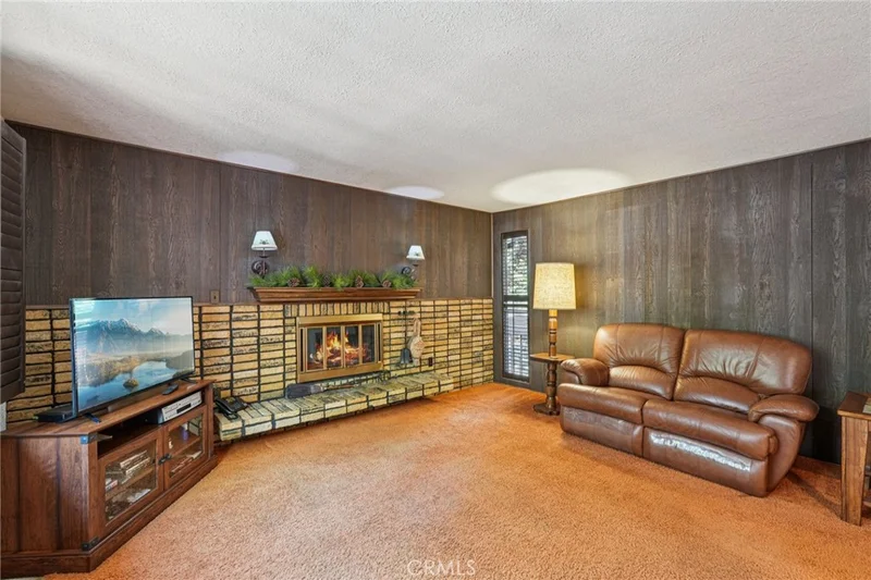 25830 Ca-189, Twin Peaks, CA 92391