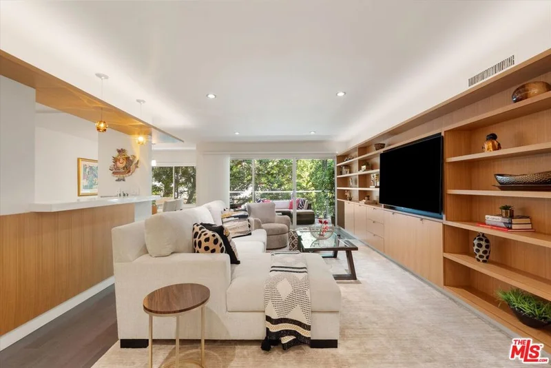 11657 Chenault Street 308, Los Angeles, CA 90049