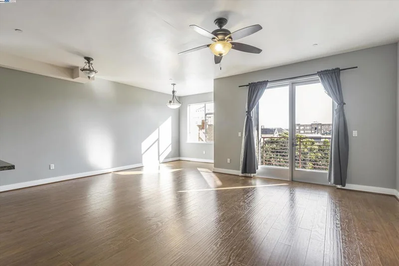 1020 Jackson St 302, Oakland, CA 94607