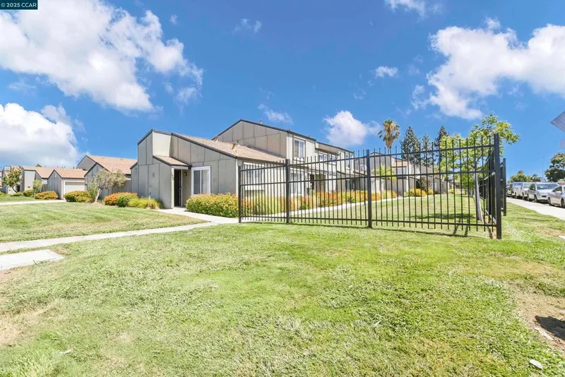 104 Rainier Ln, Antioch, CA 94509