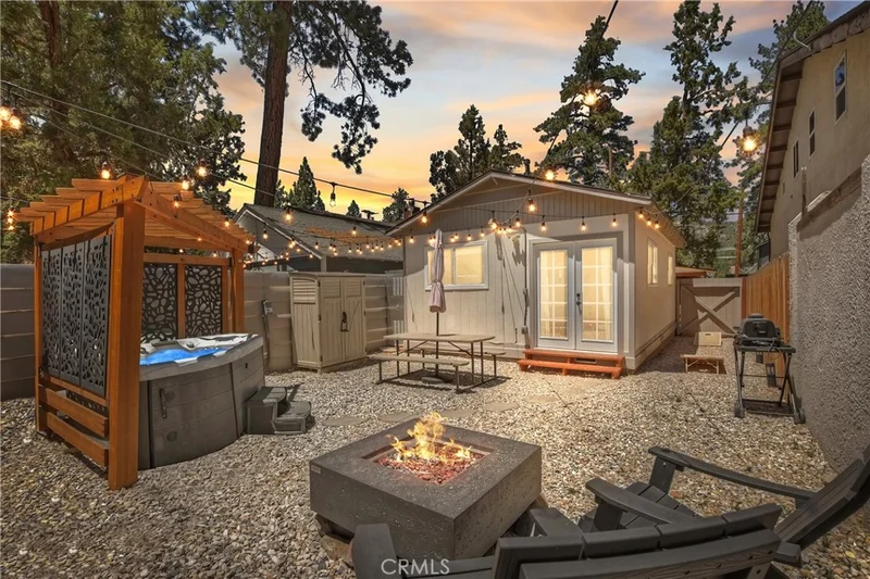 902 W Aeroplane Boulevard, Big Bear City, CA 92314