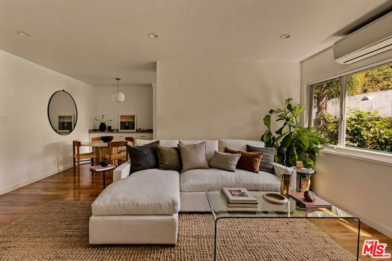 2604 N Beachwood Drive 2, Los Angeles, CA 90068