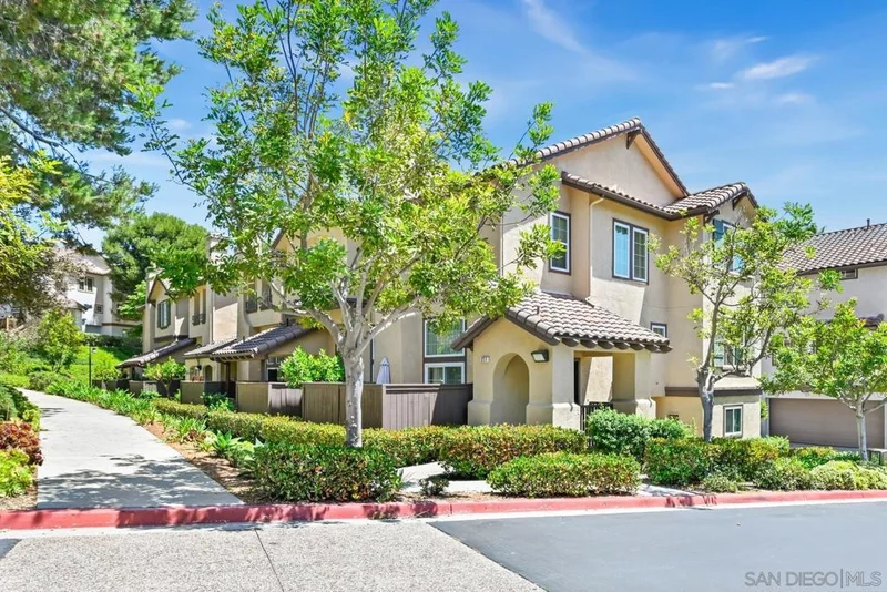 10318 Wateridge Cir 278, San Diego, CA 92121
