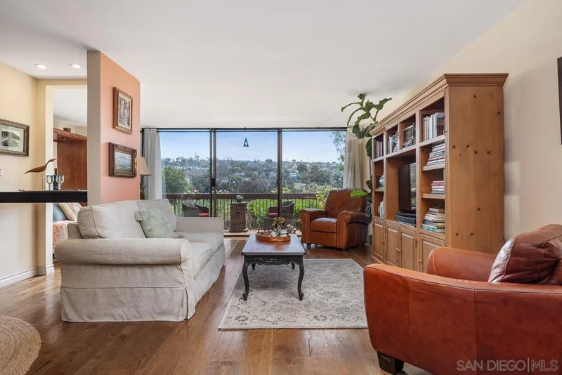 2564 Navarra Dr 113, Carlsbad, CA 92009