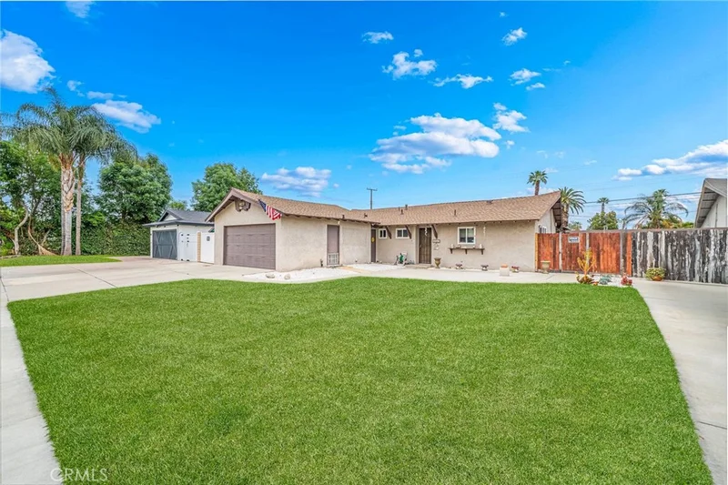 8828 Holly Lane, Riverside, CA 92503