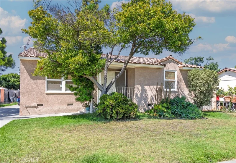 622 Center Street, Costa Mesa, CA 92627