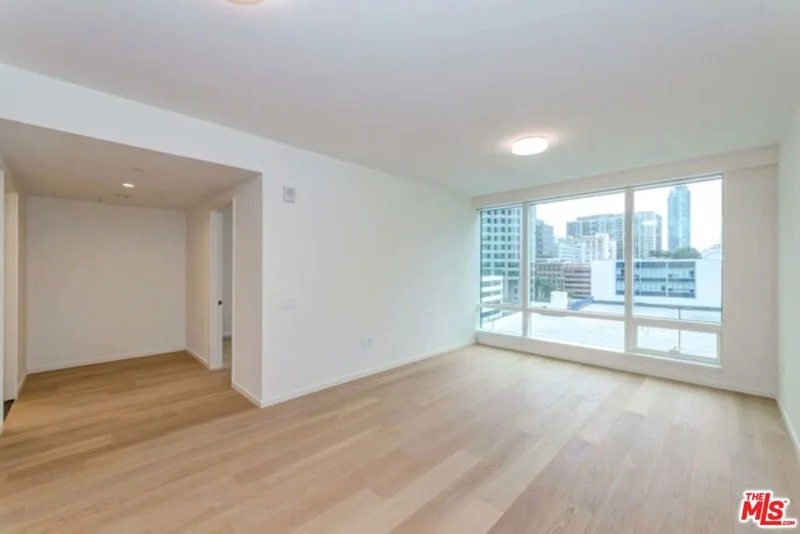 877 Francisco Street 708 photo 2
