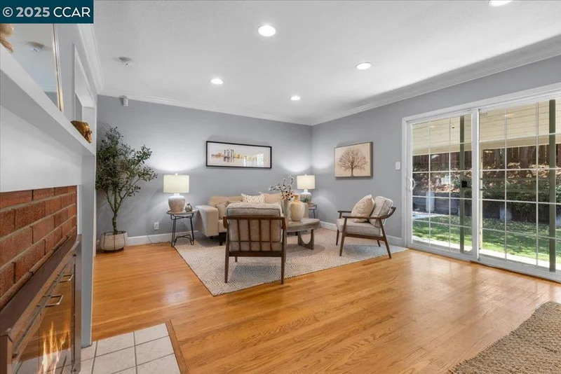 5555 Alabama Dr, Concord, CA 94521