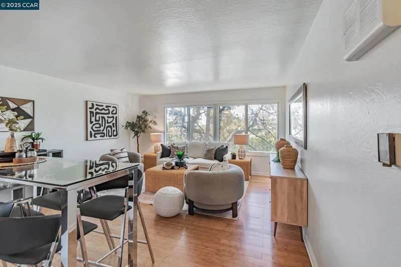 455 Crescent St 207, Oakland, CA 94610