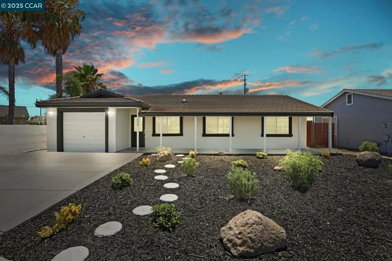 458 Aztec Ln, Lathrop, CA 95330