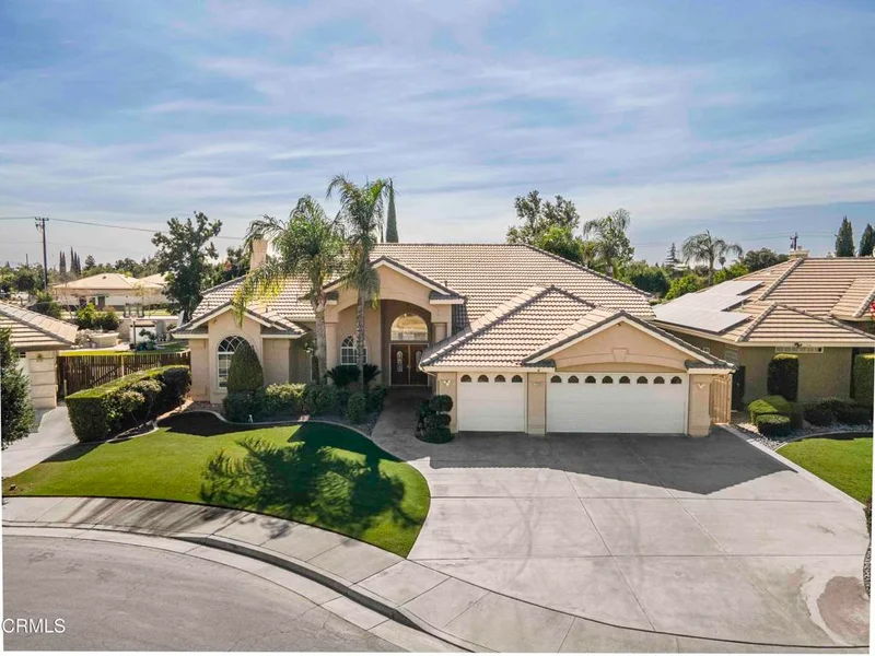 11224 Bright Water Way, Bakersfield, CA 93311