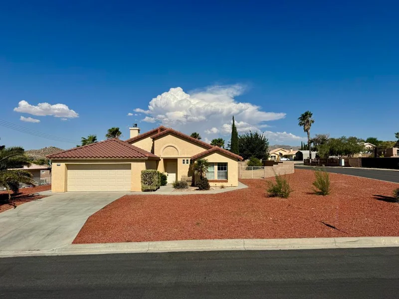 8523 Condalia Avenue, Yucca Valley, CA 92284