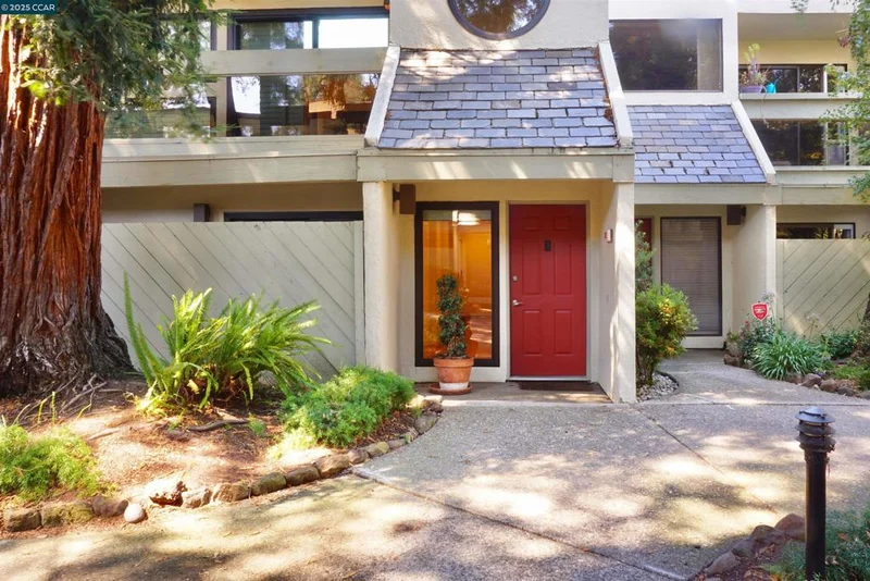 190 Cleaveland Rd 12, Pleasant Hill, CA 94523
