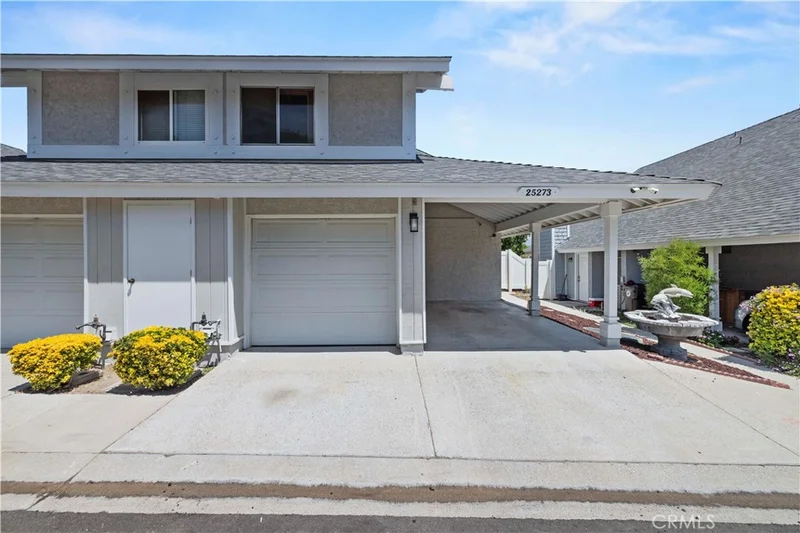 25273 Avenida Dorena, Newhall, CA 91321